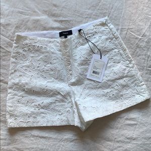 THEORY WHITE EMBROIDERED SHORTS New w/ tags!